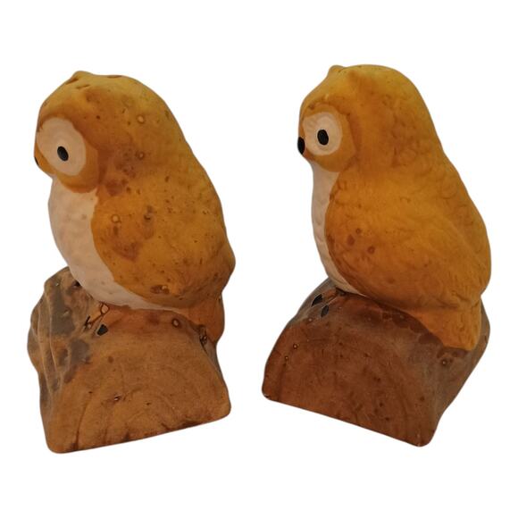 Owl Salt And Pepper Shakers Vintage On A Log Made In Taiwan Ceramic Bird 3" Tall - Picture 2 of 10